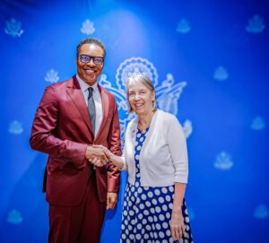 Célébrations des 50 ans du « Rumble in the Jungle » : Deo Kasongo fait le point avec l’ambassadeur Tamlyn 13 Deo2