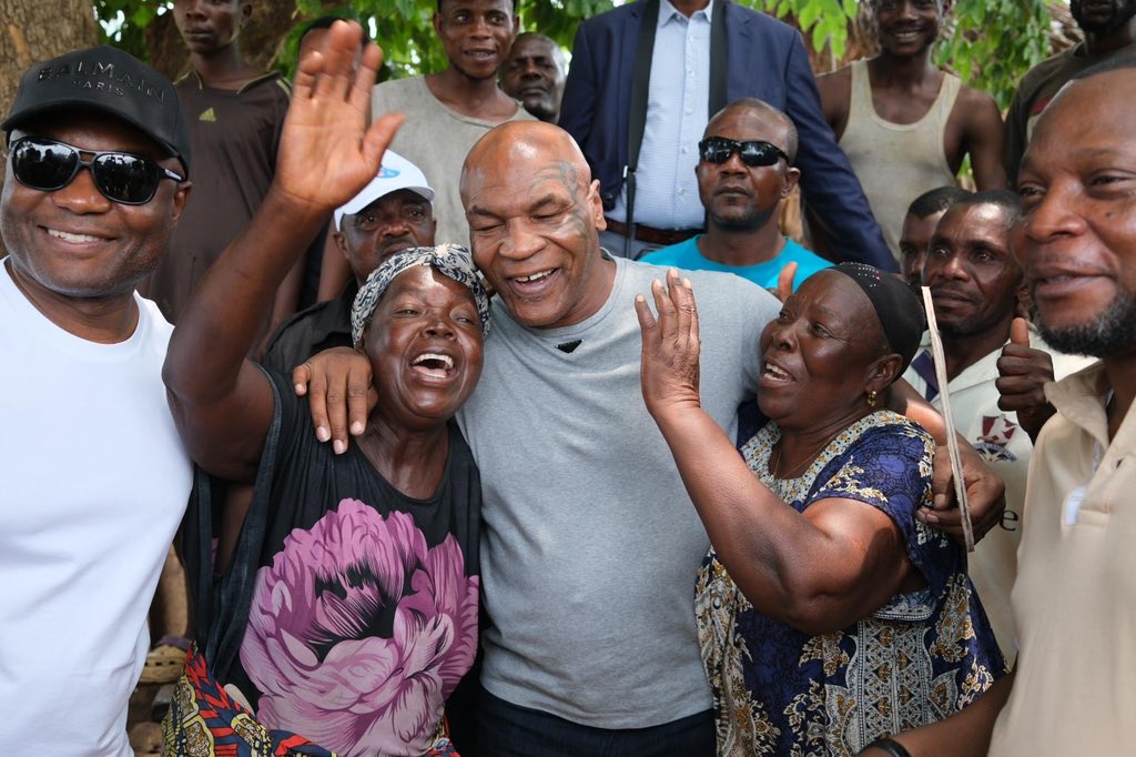 Mike Tyson émerveillé de son bref passage à Kinshasa : « Une expérience qui a changé ma vie » 15 Tyson1