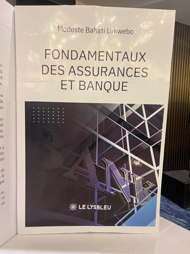 Deux ouvrages des maîtres présentés au public - Quand philosophie et finance se rencontrent : Kambayi Bwatshia et Bahati Lukwebo repensent l’avenir de la RDC 17 Baha2