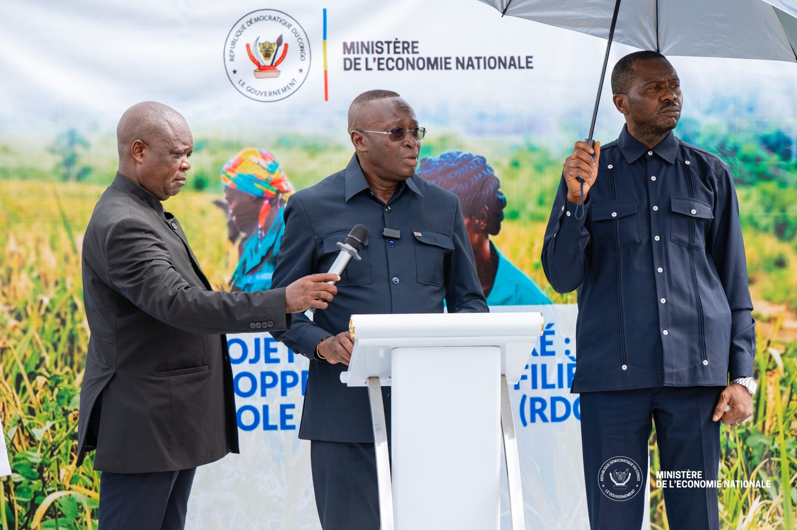 « Riz Bumba, Loso na Biso » : le VPM Daniel Mukoko ressuscite un rêve longtemps enterré 13 Muk 14 scaled
